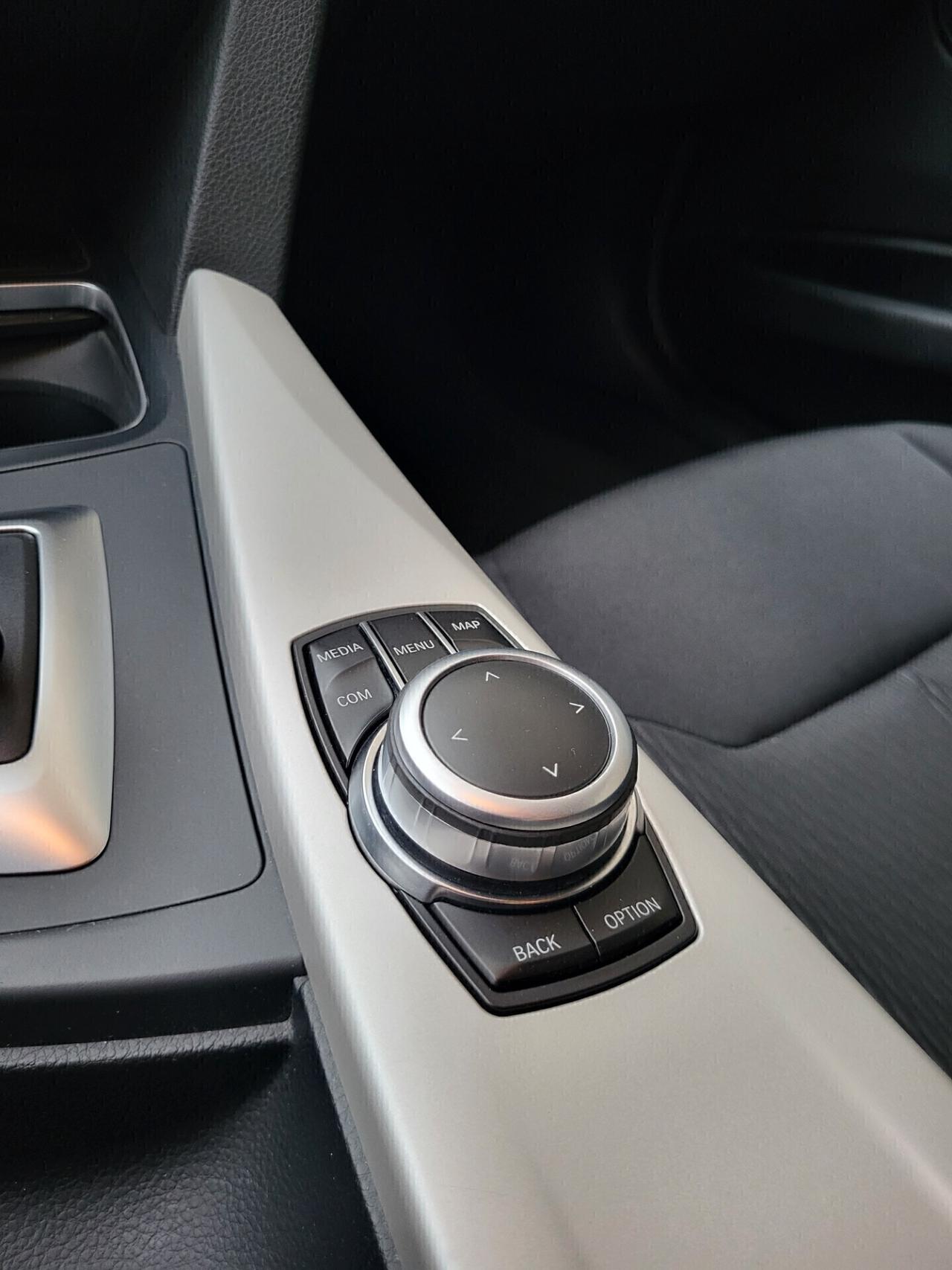 Bmw 320d xDrive Touring Business Advantage