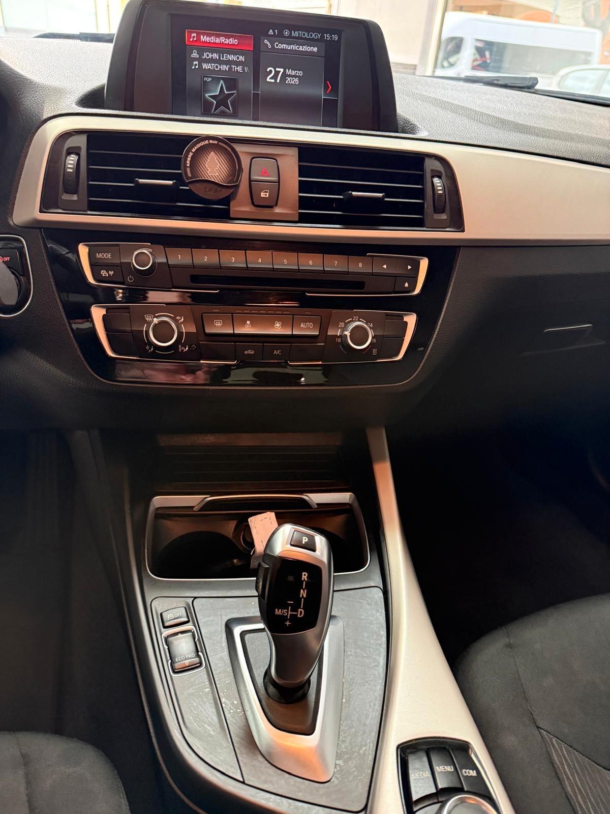 Bmw 118d 5p. Business auto