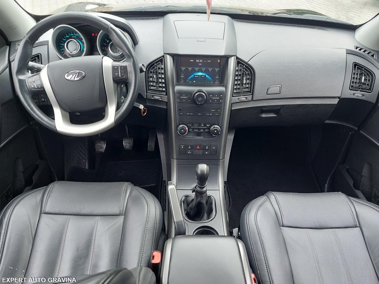 MAHINDRA XUV 500 7 POSTI FULL OPTIONAL