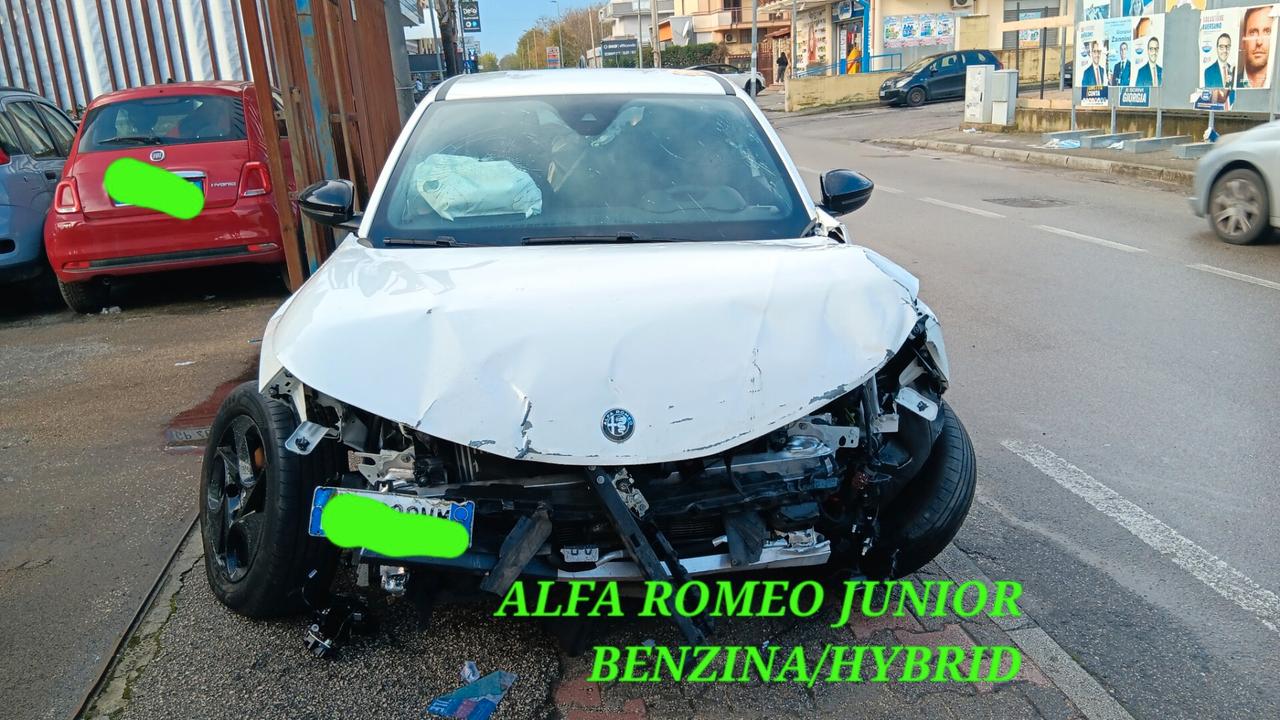 Alfa Romeo Junior incidentata sinistrata mondialcars 024