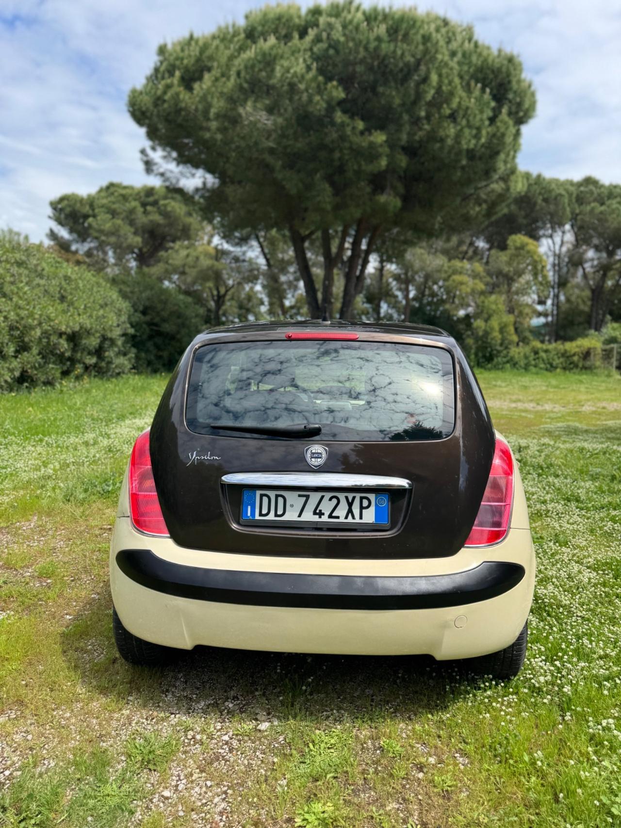 Lancia Ypsilon 1.2 Oro 100