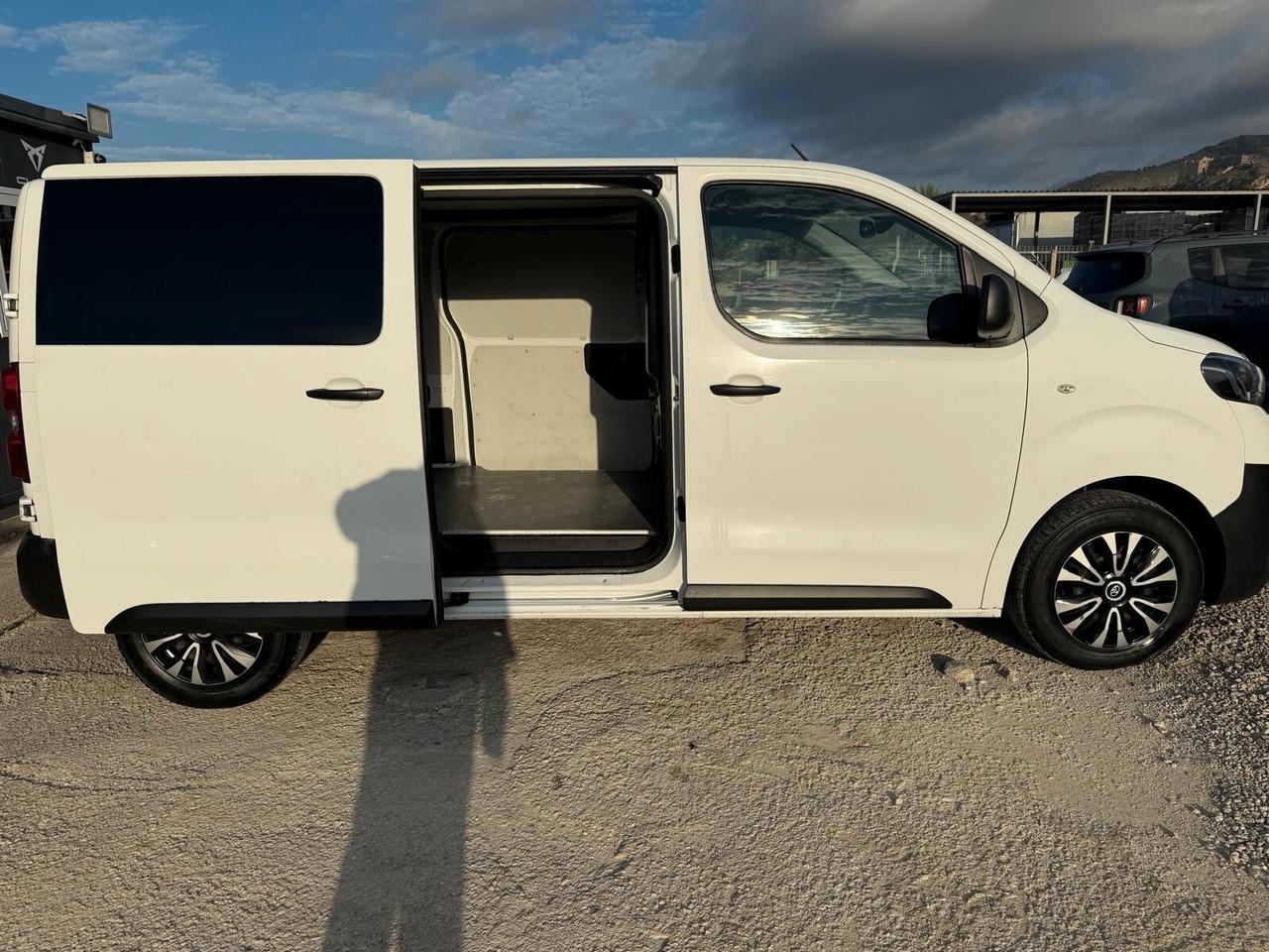 Toyota Proace 2.0D 122CV PL-TN Furgone Medium 4p.14q