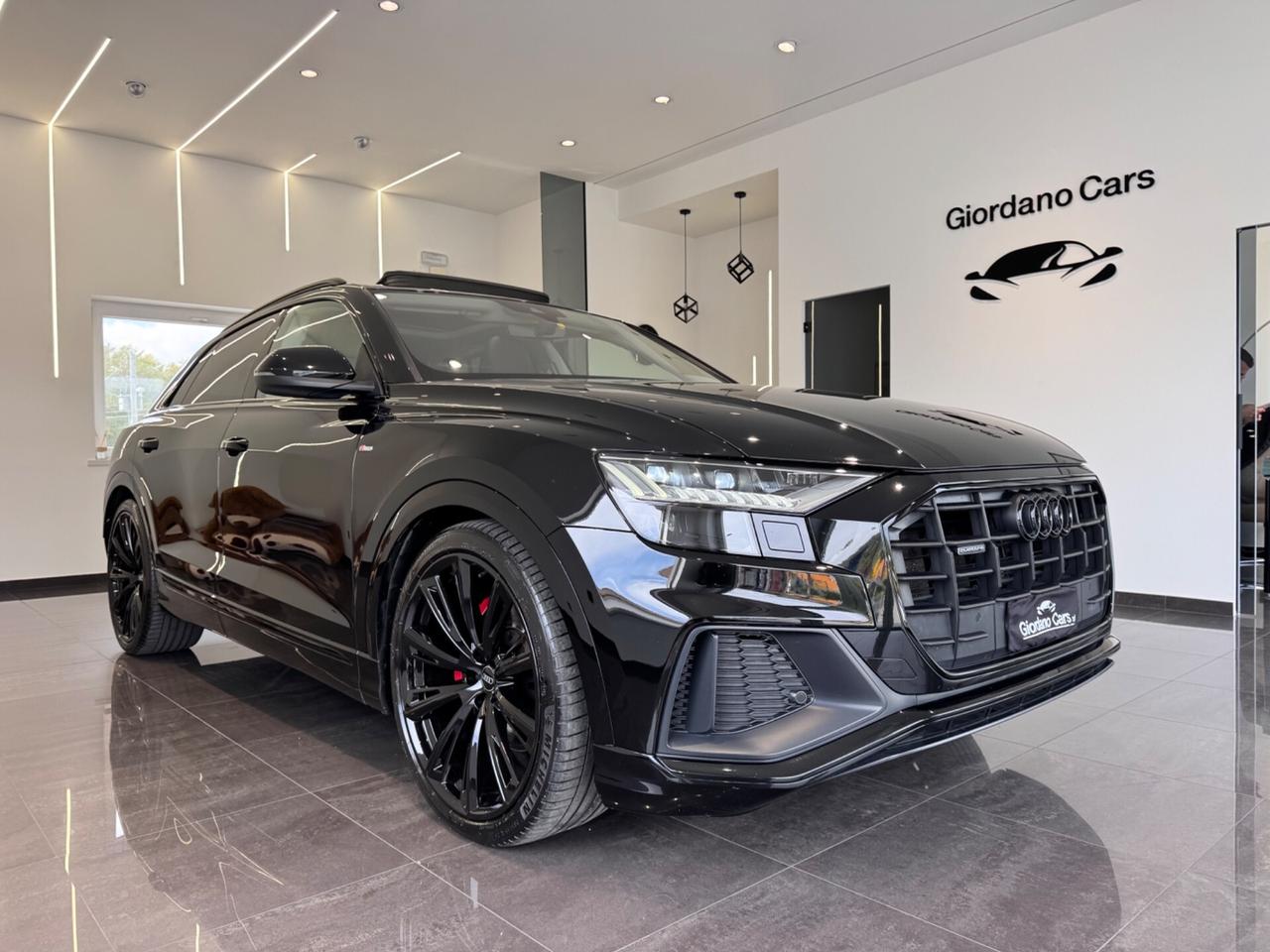 Audi Q8 50 TDI 286 CV quattro tiptronic s-line black edition tetto apribile