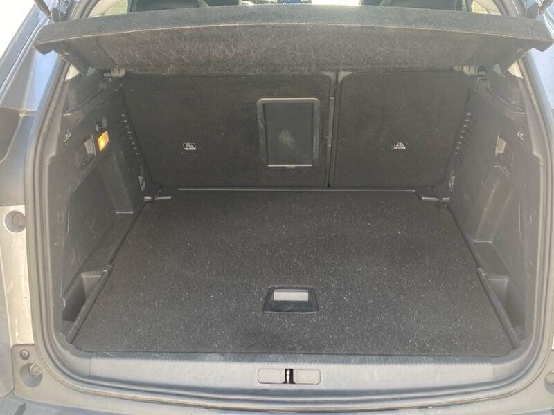 Peugeot 3008 BlueHDI 130 EAT8 S&S Allure