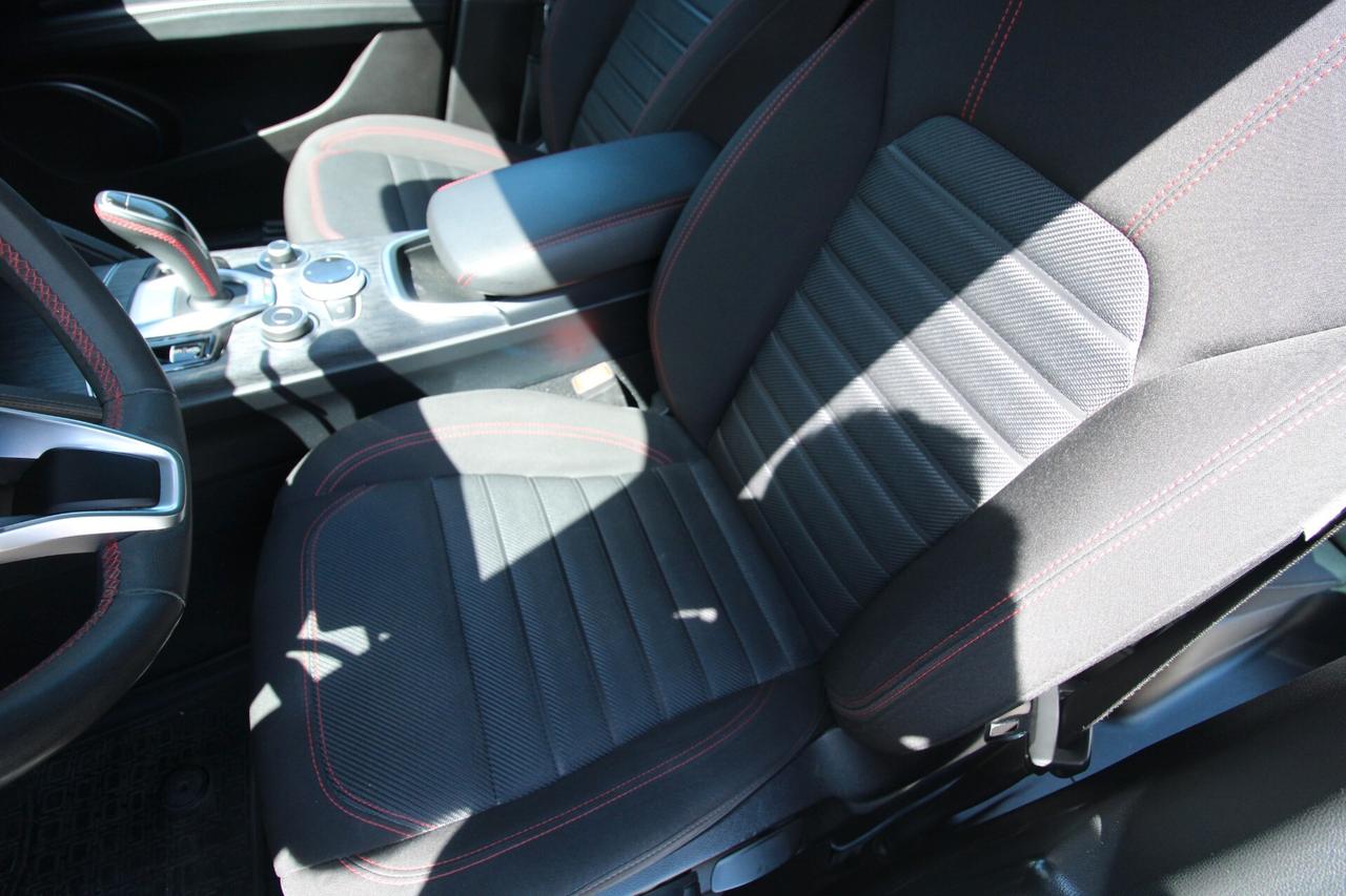 Alfa Romeo Stelvio 2.2 Turbodiesel 190 CV AT8 RWD Executive