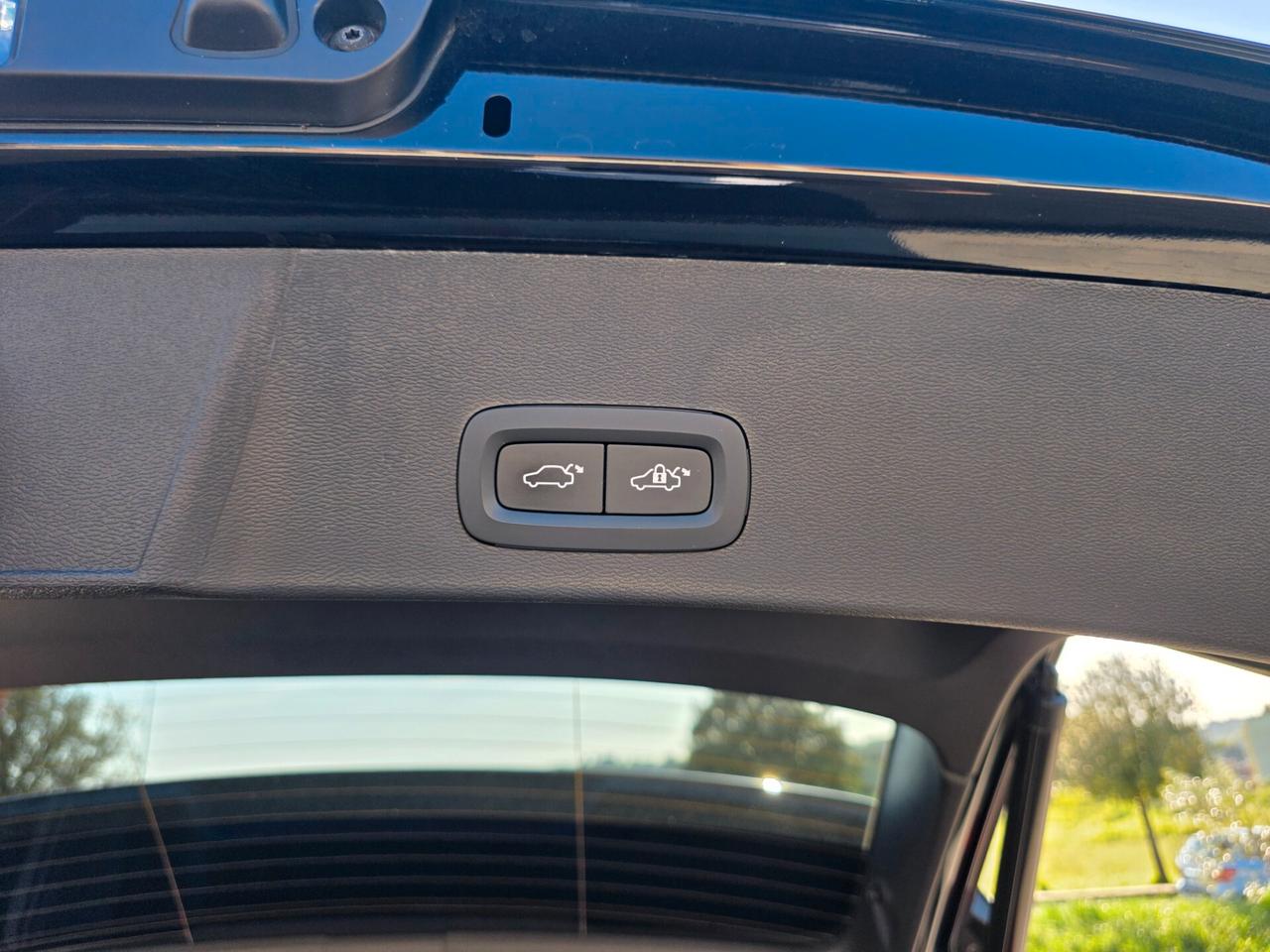 Volvo XC 40 T4 Core Recharge Plug-in Hybrid 211 cv