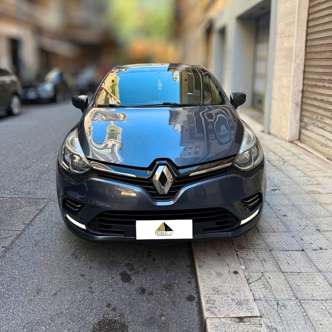 Renault Clio 2017 **NEOPATENTATI**