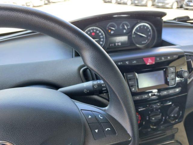 LANCIA Ypsilon 1.0 FireFly 5 porte S&S Hybrid Ecochic Silver