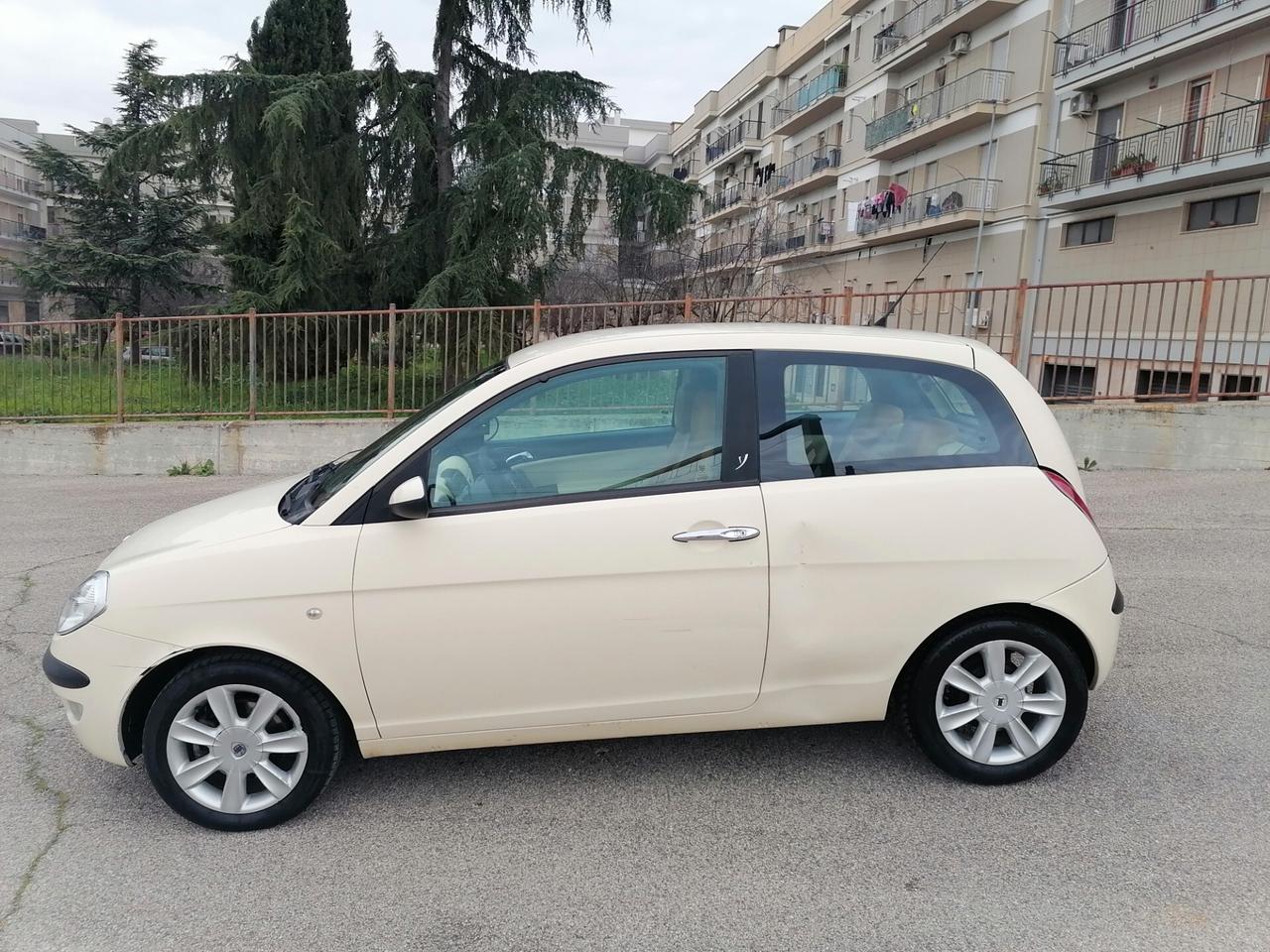 Lancia Ypsilon 1.3 Multijet 16V Platino