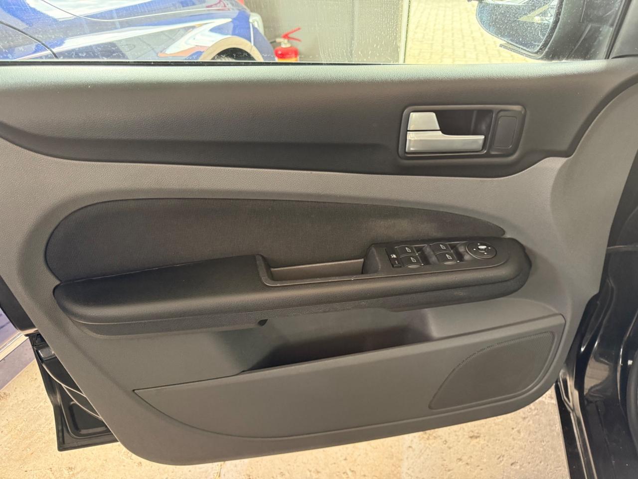 Ford Focus 1.6 TDCi (90CV) SW Ikon