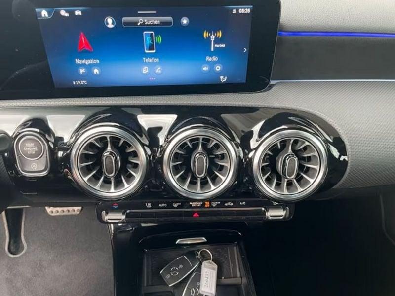Mercedes-Benz Classe A A 200 d Premium AMG LED NAVI
