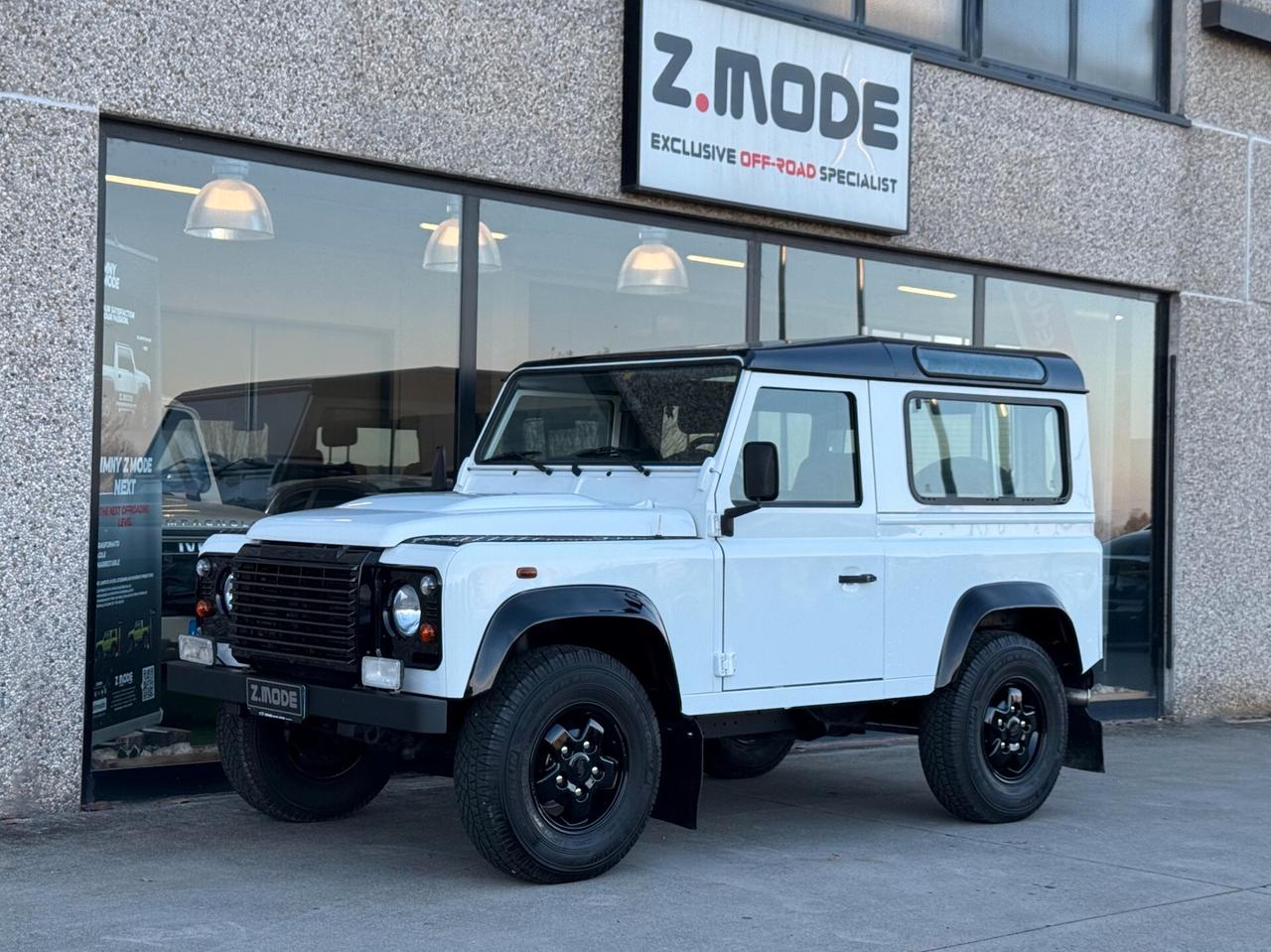 Land Rover Defender 90 2.2 TD4 Station Wagon N1