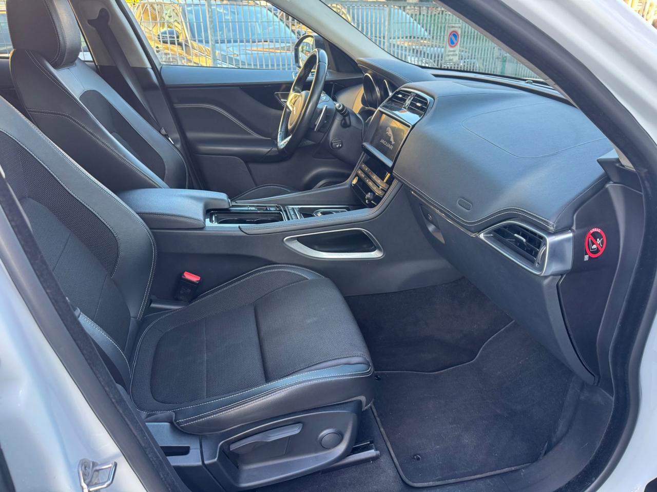 Jaguar F-Pace 2.0 D 180 CV AWD R-Sport garanzia 12 m