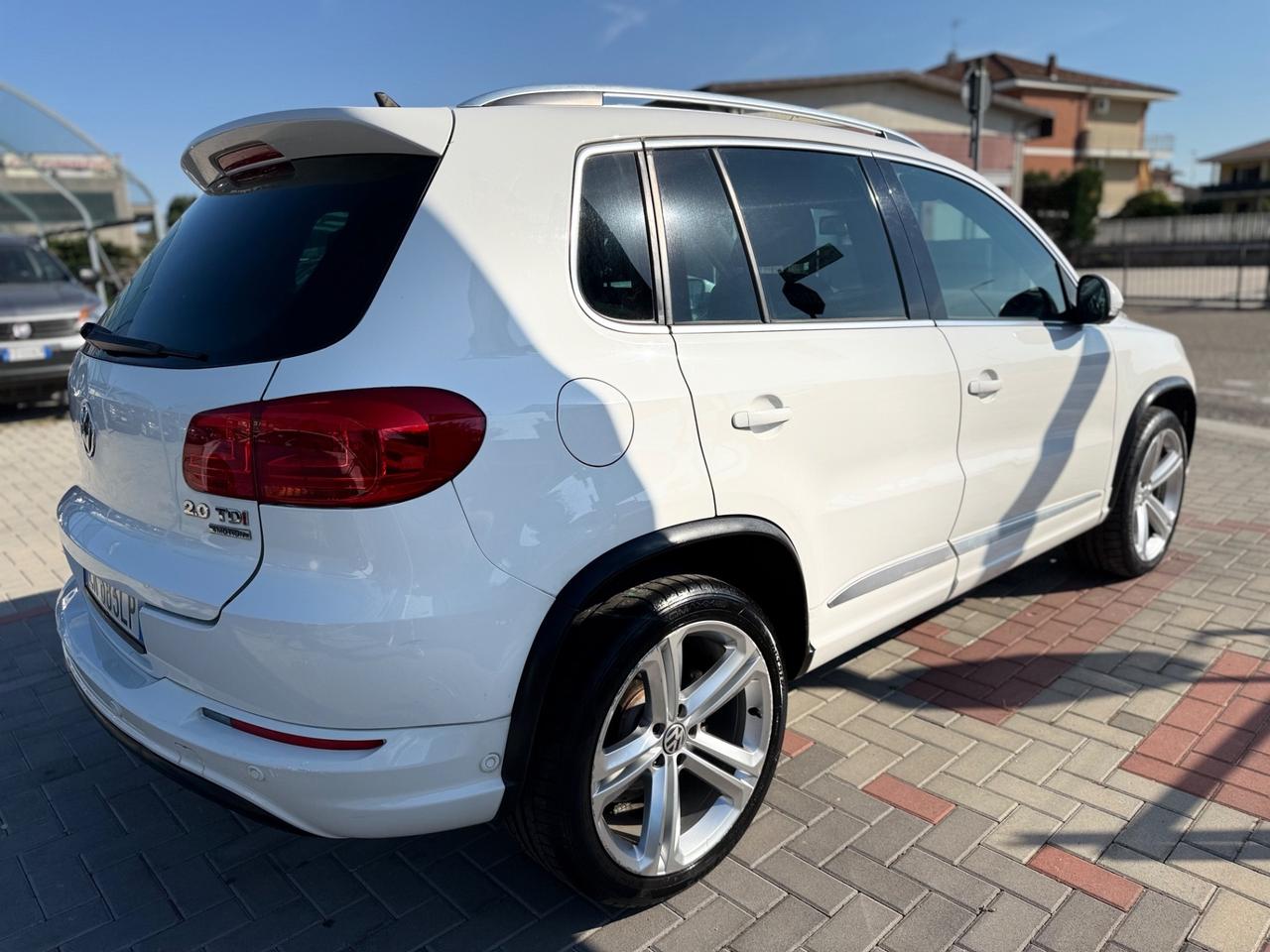 Volkswagen Tiguan 2.0 TDI 177 CV 4MOTION DSG R-Line BlueMotion Tech.
