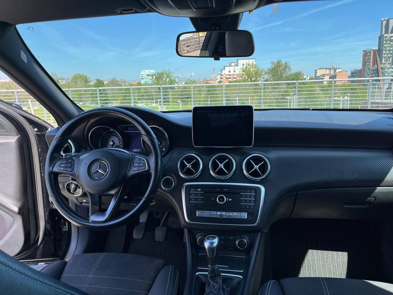 Mercedes-benz A 180 d Premium