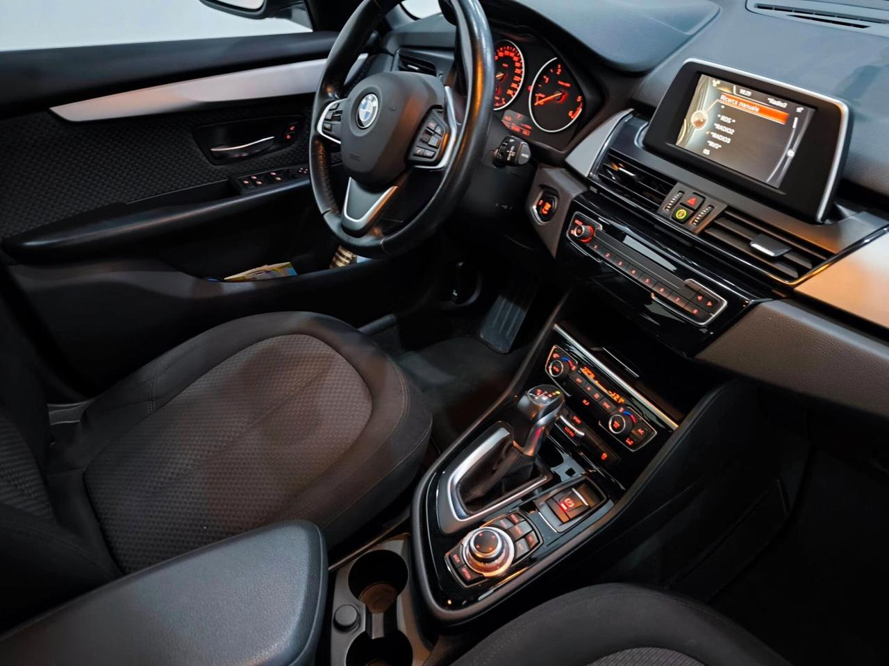 Bmw 2er Active Tourer 218d Luxury