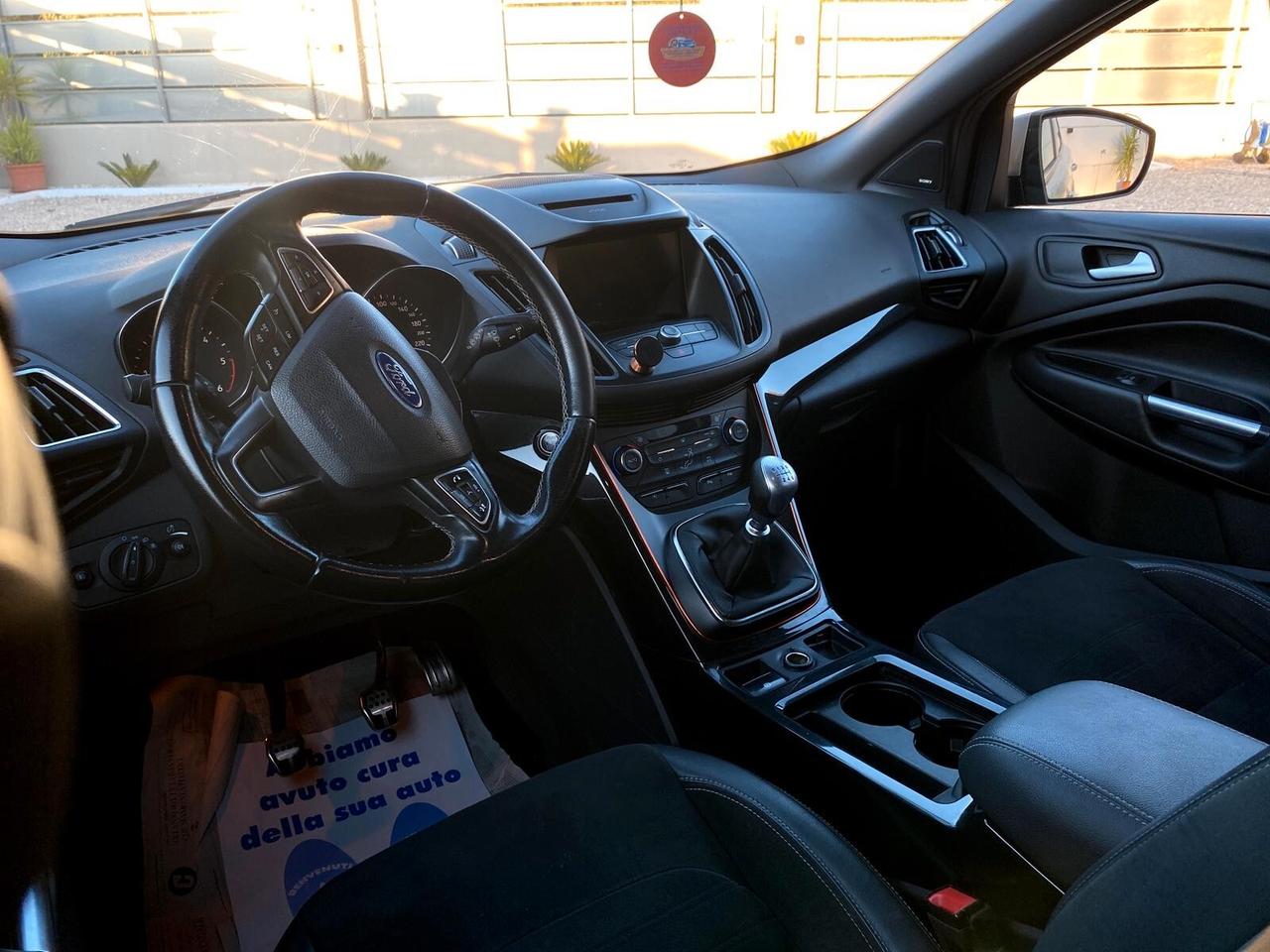 Ford Kuga 1.5 TDCI 120 CV S&S 2WD ST-Line