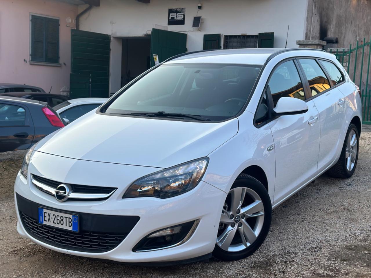 Opel Astra 1.4 Turbo 140CV Sports Tourer GPL Tech Cosmo