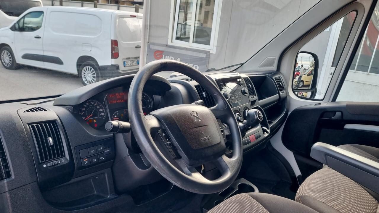 Peugeot Boxer 330 2.2 BlueHDi 140 S&S PC-TN Furgone