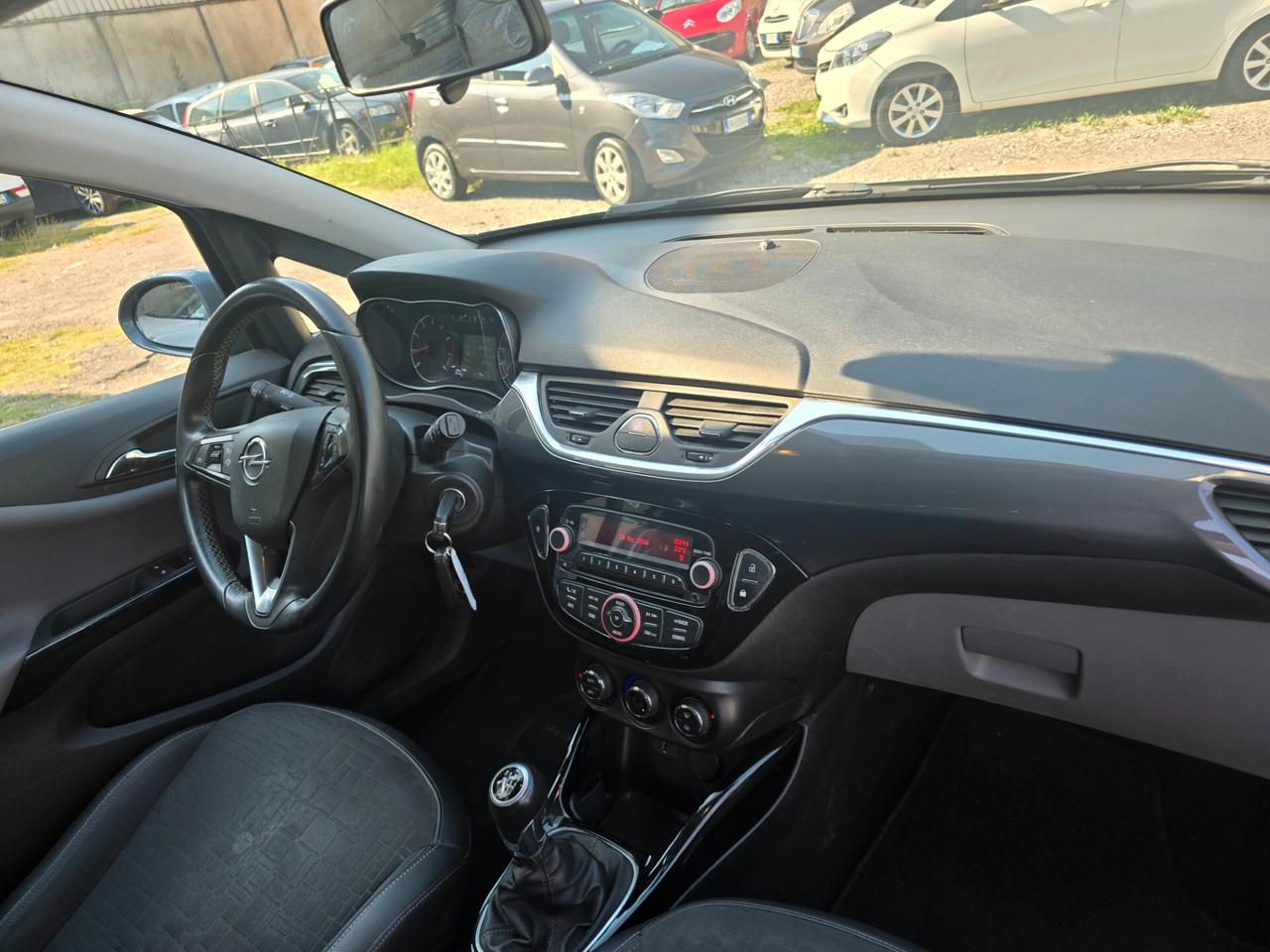 Opel Corsa 1.2 Coupé b-Color