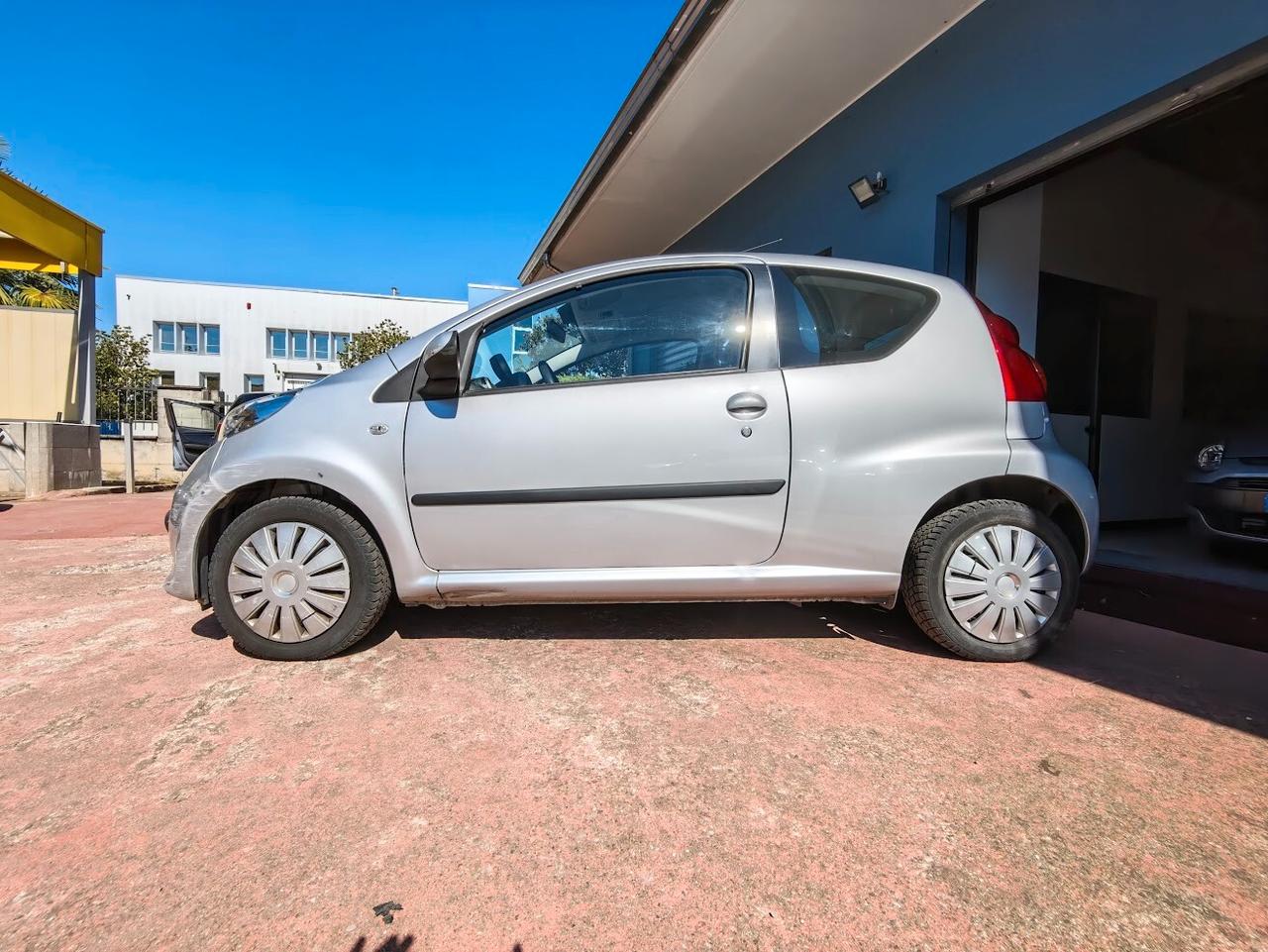 Peugeot 107 1.0 68CV UNICO P. SOLO 25MILA KM!!!!!!!!!!!!
