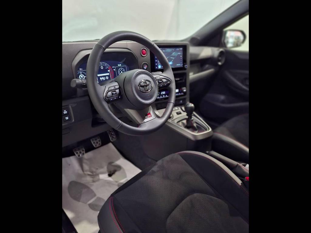 Toyota GR Yaris 1.6 turbo Circuit 4WD iMT-6