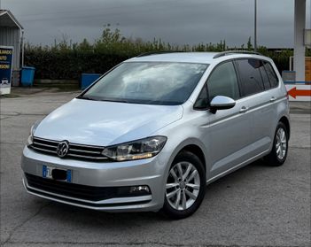 Volkswagen Touran 2.0 TDI 150 CV SCR DSG Business BlueMotion Technology