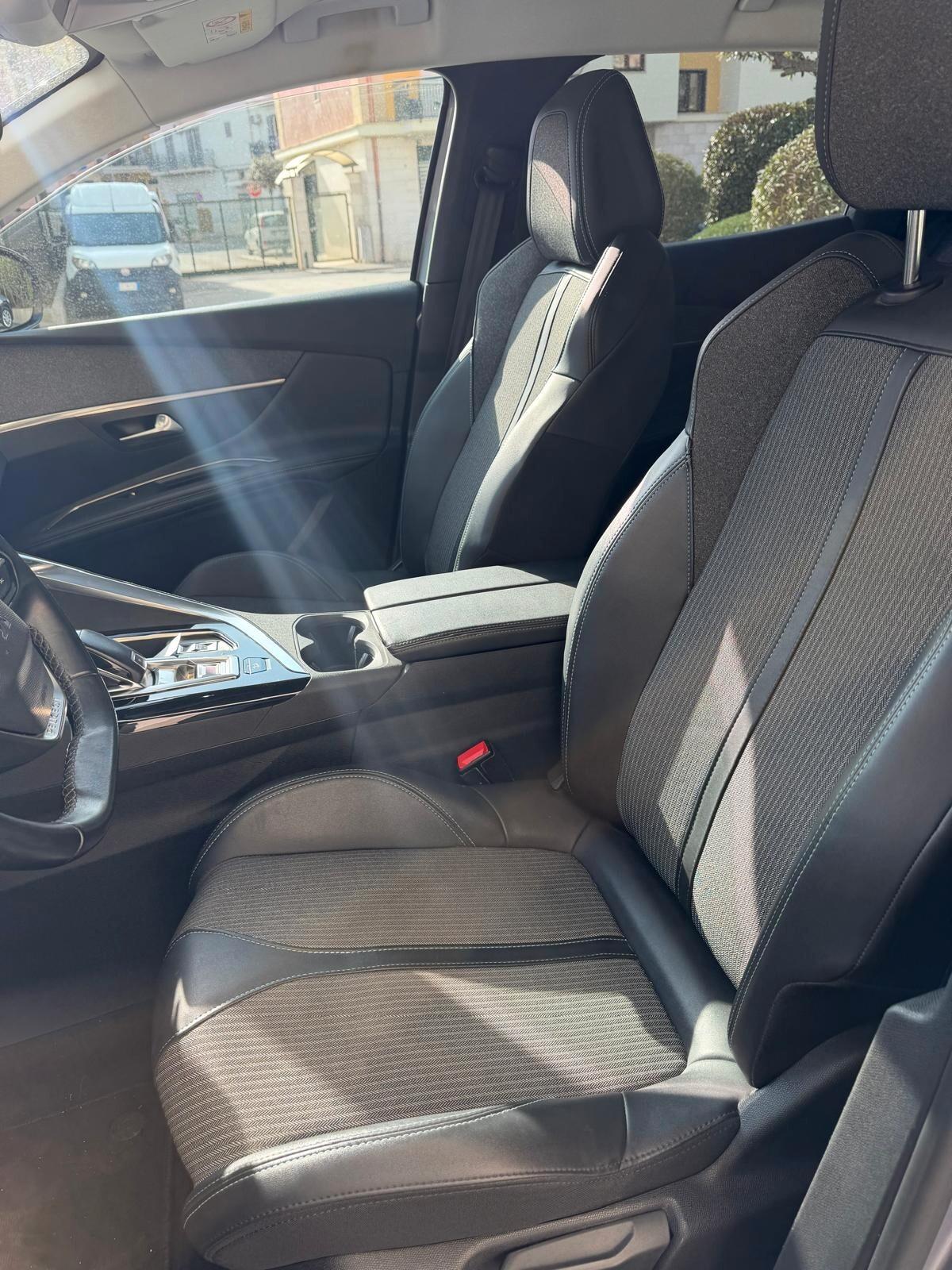 Peugeot 3008 BlueHDi 130 S&S EAT8 Allure Pack