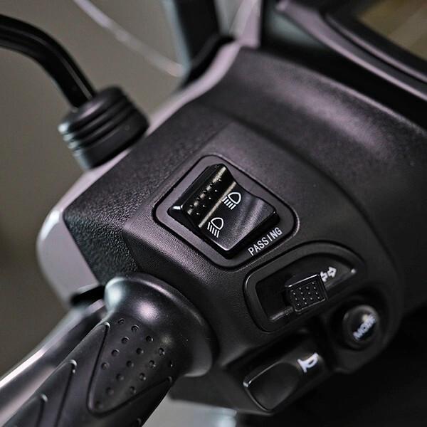 SWM C-FLY 125 Scooter 125 Nuovo Ruota Alta ABS TCS