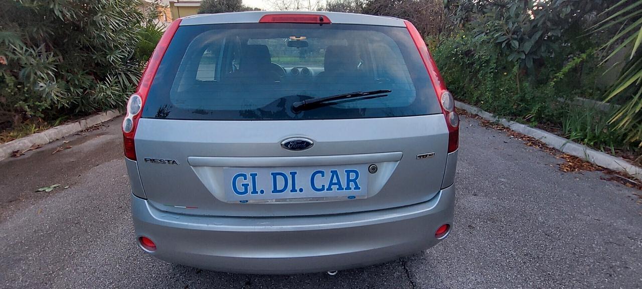 FIESTA 1,4 DIESEL 70 CV X NEOPATENTATI LEGA GOMME NUOVISSIME IMPECCABILE