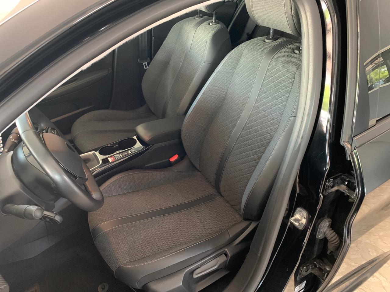 Peugeot 208 PureTech 100 Stop&Start 5 porte Allure