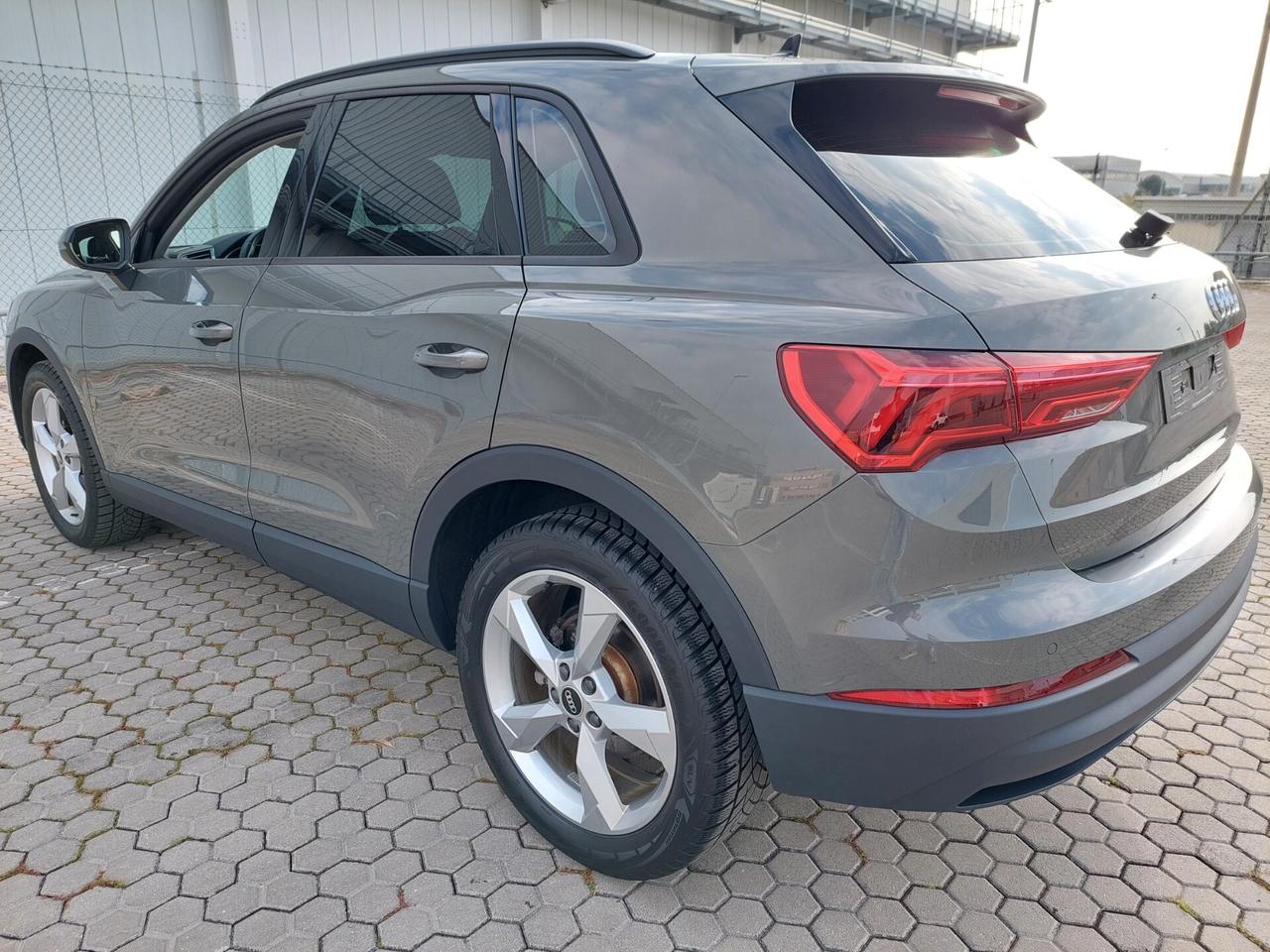 Audi Q3 35 TDI S tronic NAVIG/CERCHI19/LED/TELECAMERA