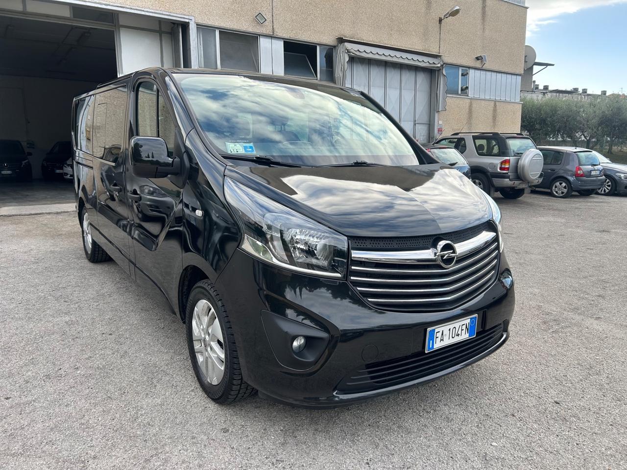 Opel Vivaro 29 1.6 CDTI 9 Posti Gancio Traino Extra long