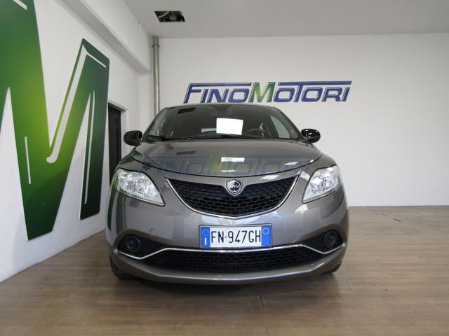 LANCIA Ypsilon 1.2 69 CV 5 porte NEOPATENTATI