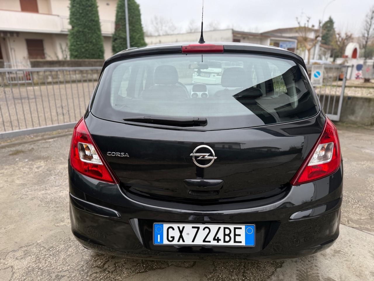 Opel Corsa 1.2 BENZINA 5P. 2013 POCHI KM NEOPATENTATI