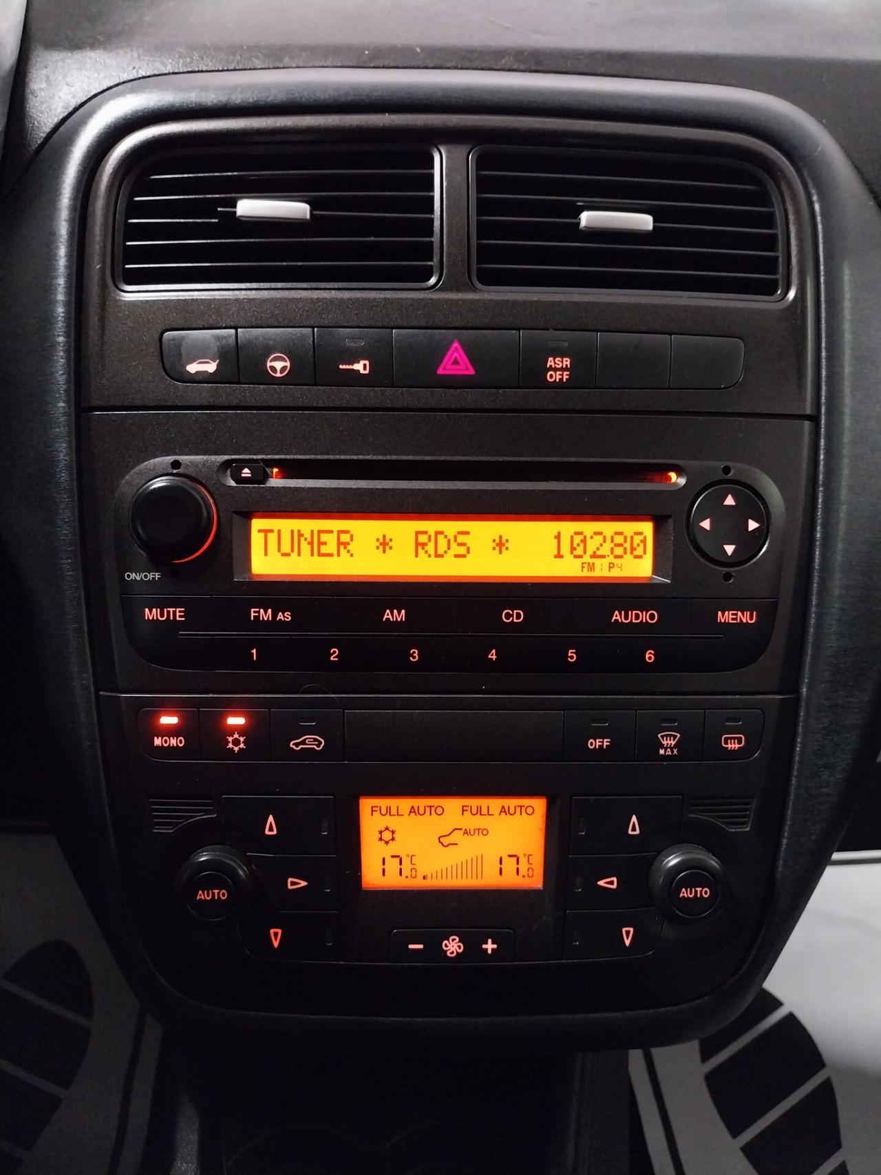 Fiat Grande Punto 1.3 MJT 90 CV 3 porte Emotion - ok neopatentati