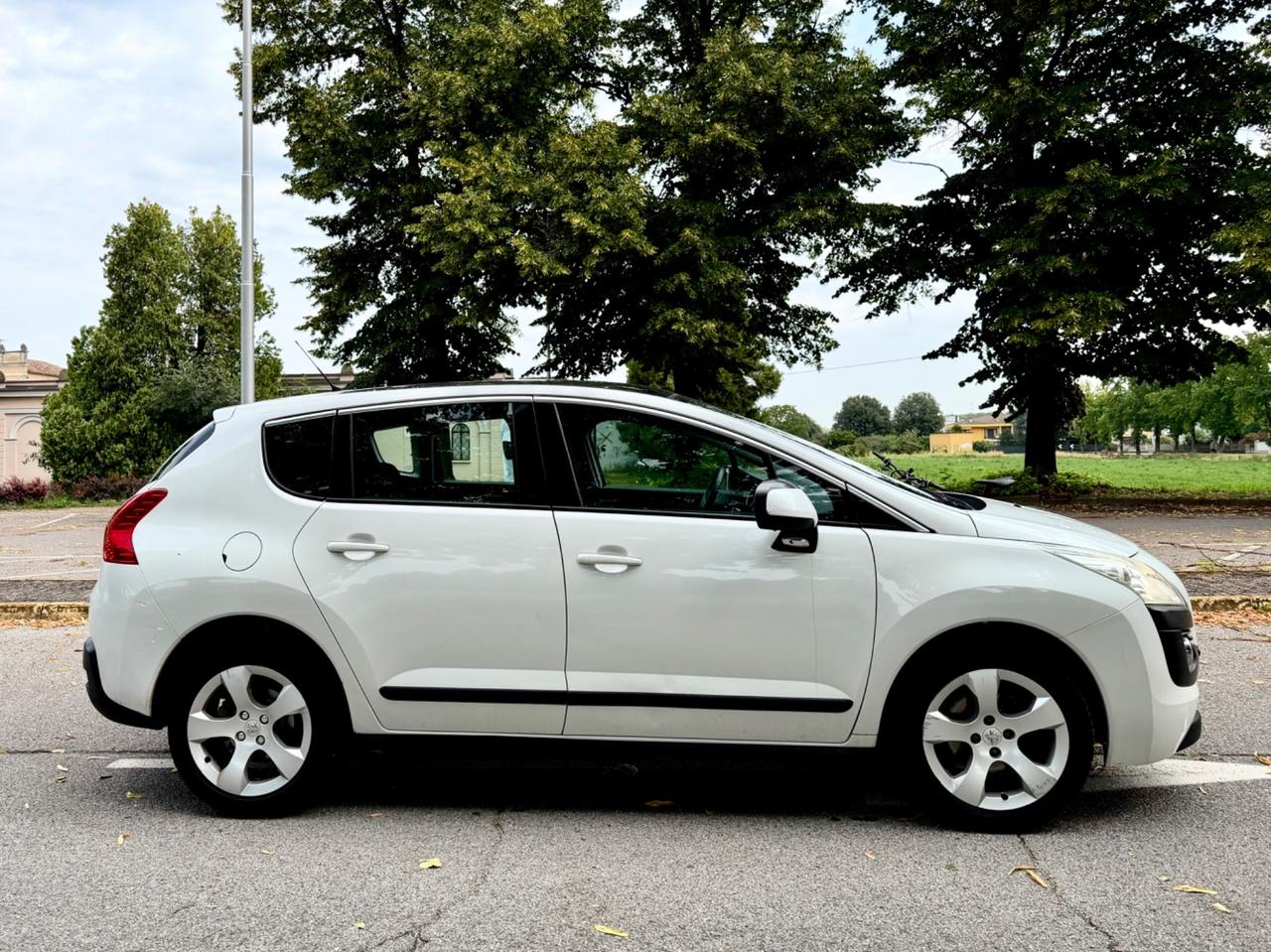 Peugeot 3008 1.6 HDi 110CV Business
