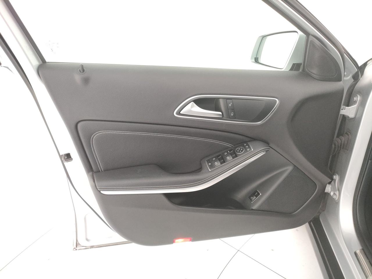 Mercedes-Benz GLA 180 Sport auto