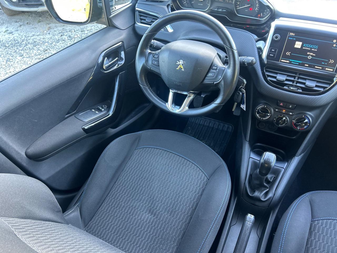 Peugeot 208 PureTech 82 5 porte Allure neopatentati permute