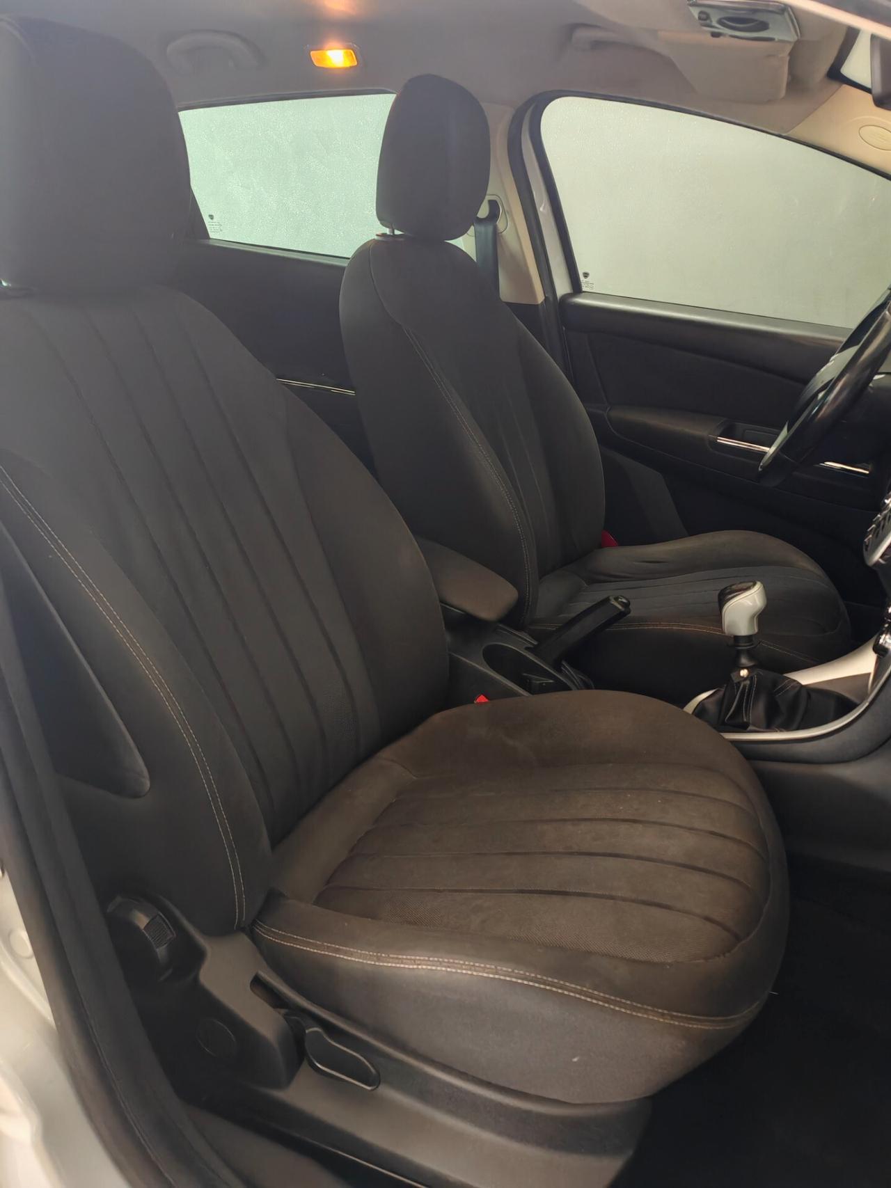 Lancia Delta 1.6 MJT DPF Silver