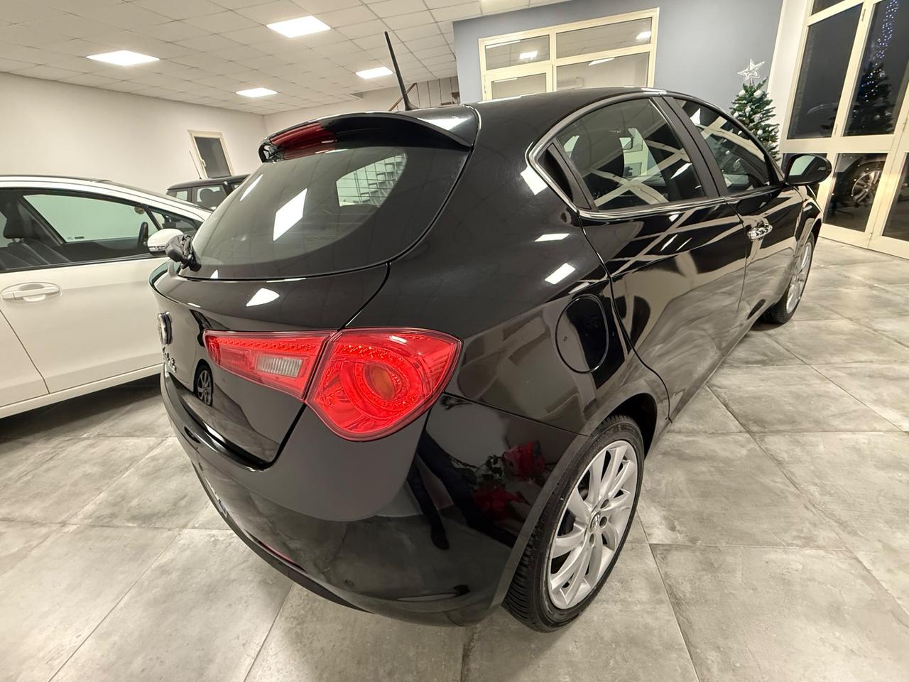 Alfa Romeo Giulietta 1.6 JTDm-2 105 CV Distinctive