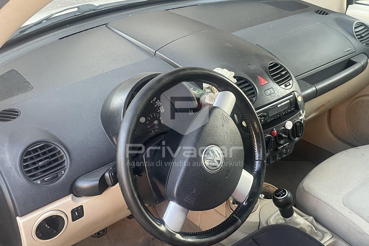 VOLKSWAGEN New Beetle 1.6 Cabrio