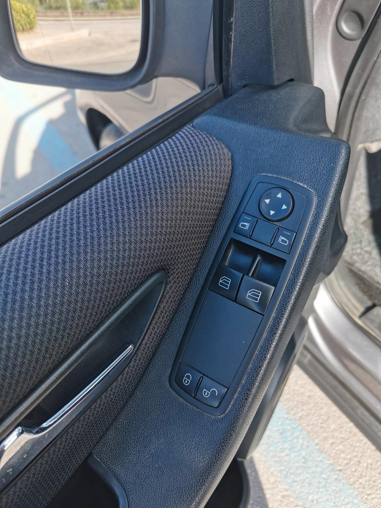 Mercedes-benz A 180 CDI Elegance 2011