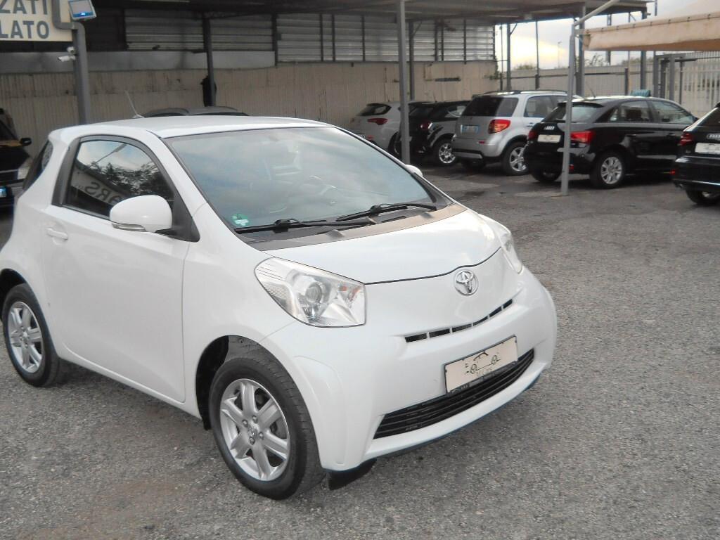 Toyota iQ TOYOTA IQ 1.4 DIESEL 66 KW 90 CV 6 MARCE OK NEO PATENTATI