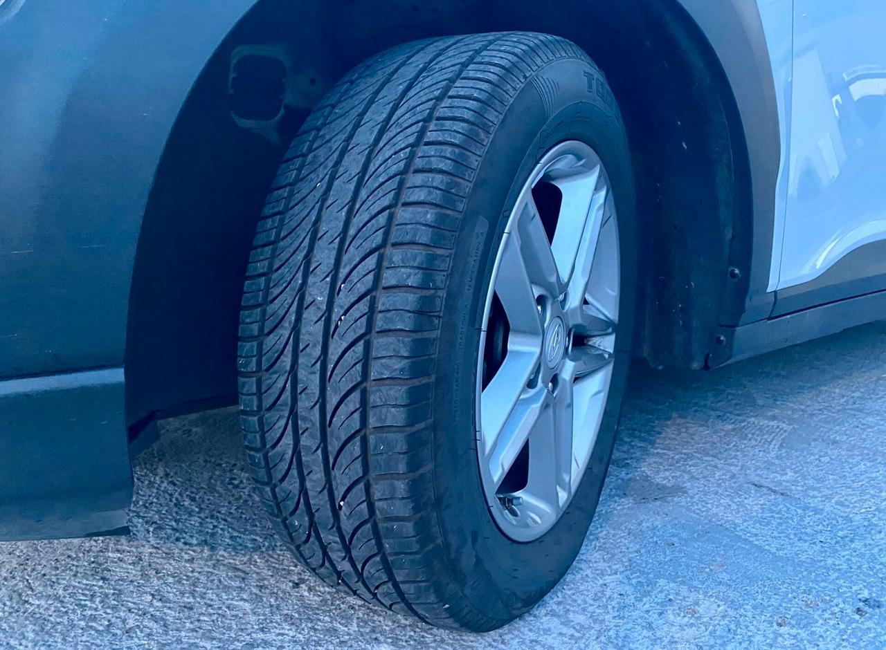 Hyundai Kona 1.6 CRDI 115 cv. *Soli 83.000 km