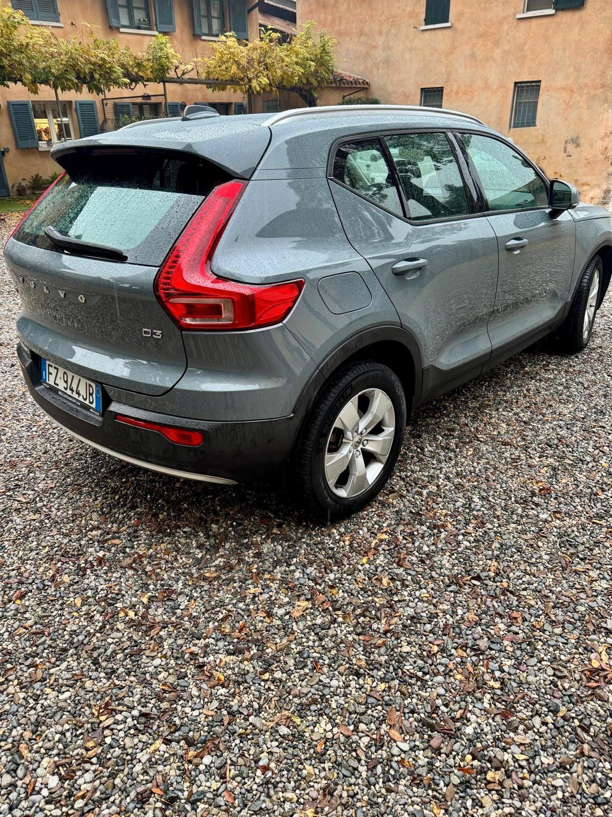Volvo XC40 D3 AWD Geartronic Business Plus