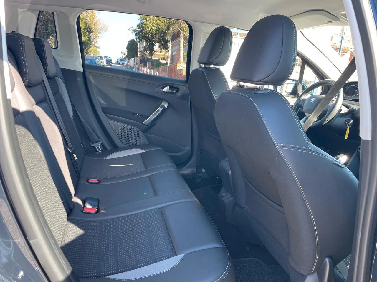 Peugeot 2008 BlueHDi 100 Black Matt