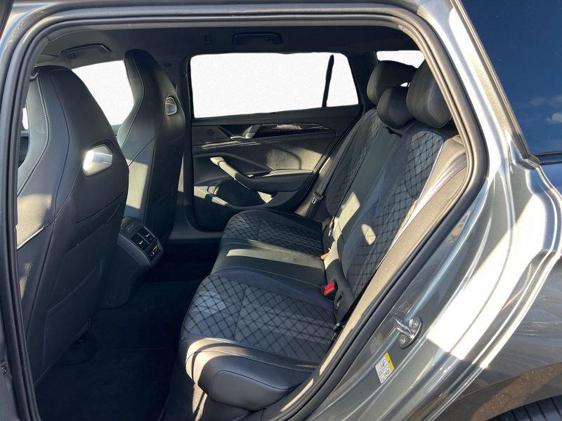 Volkswagen Passat 2.0 TDI 150 CV SCR EVO DSG R-Line Black Style