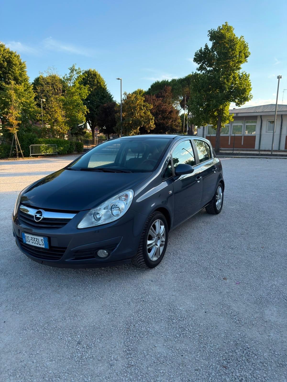 Opel Corsa 1.2 benzina soli 128.000km