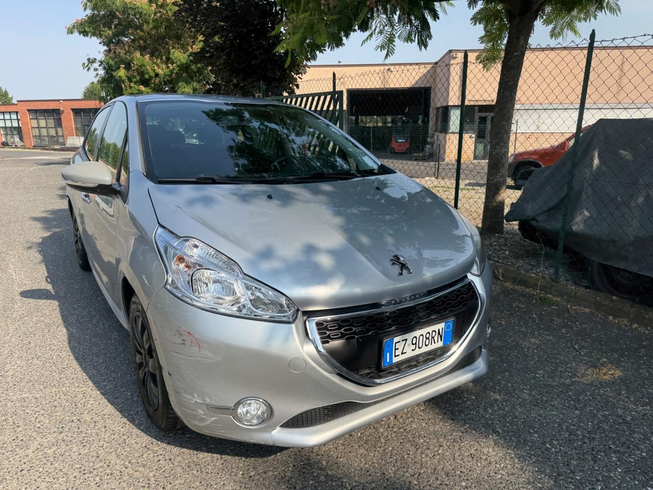 Peugeot 208 PureTech 82 5 porte Allure